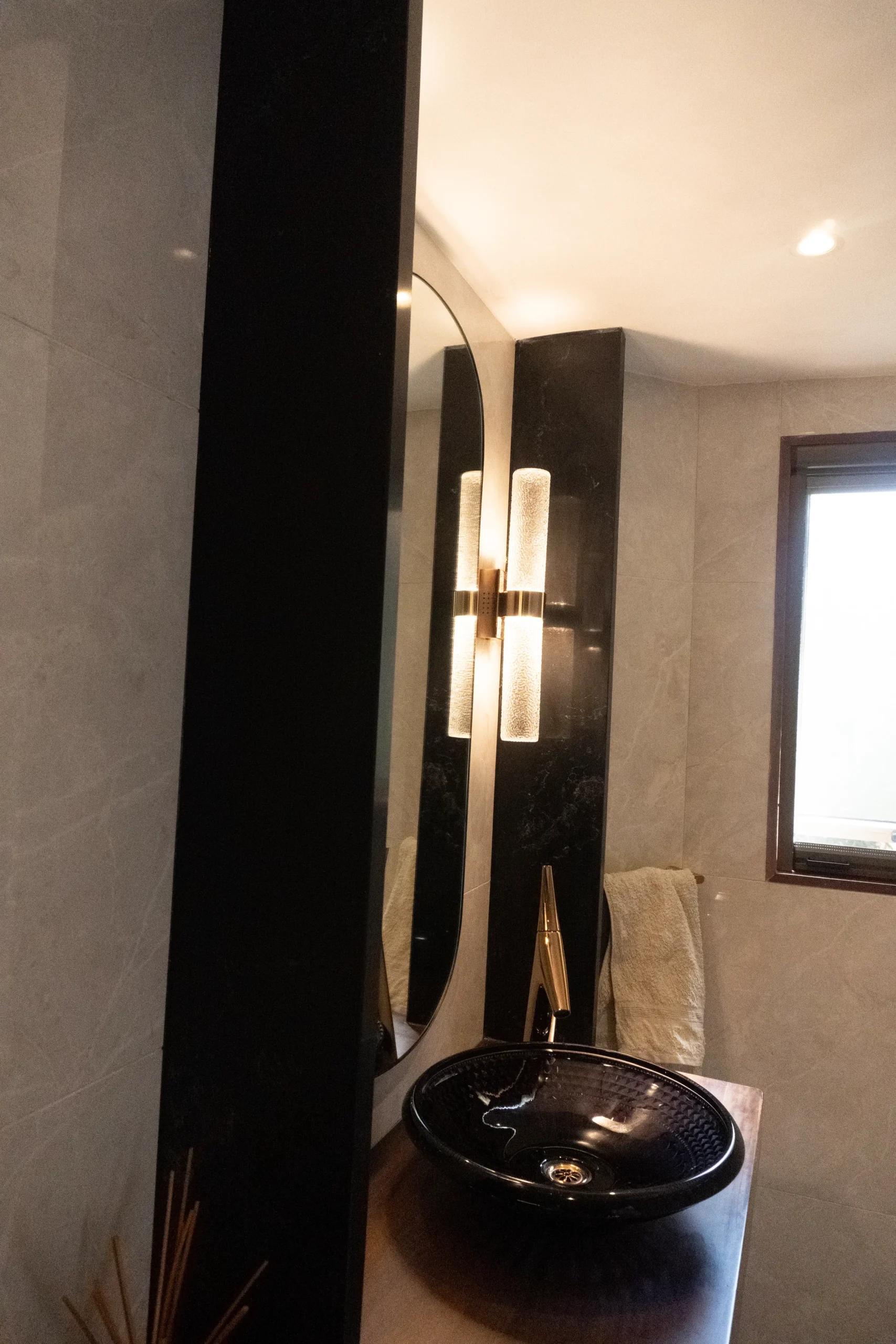 Custom Thermoformed Quartz Vanilla Noir Vanity, Nairobi photo 2