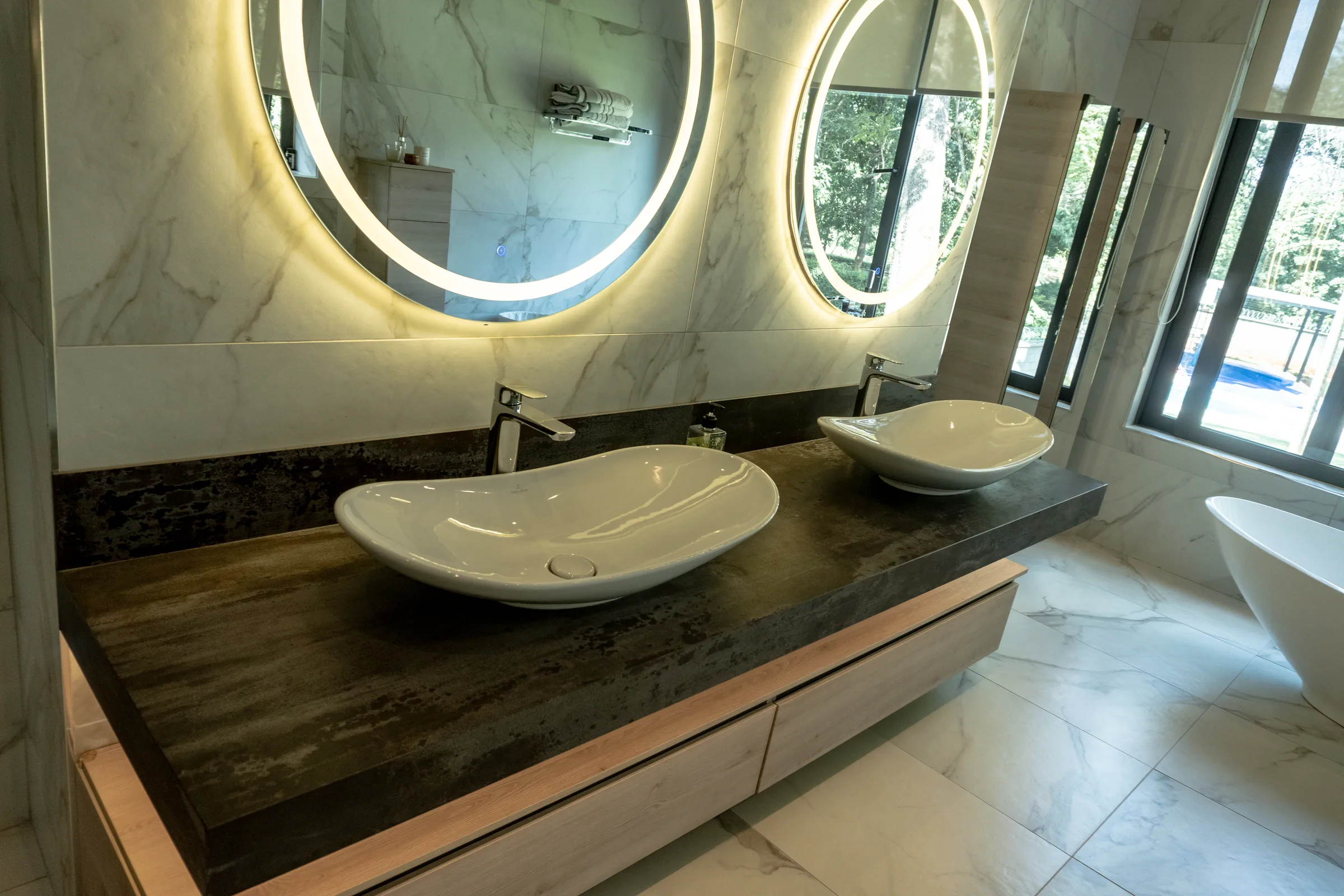 Vanities Elegant Fittings